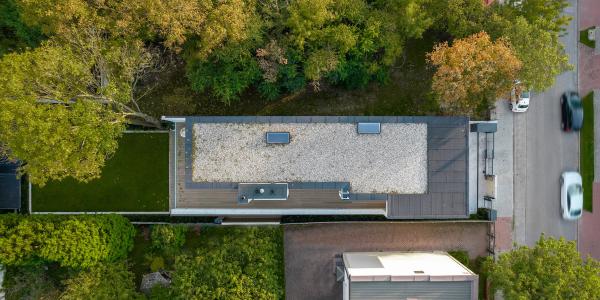 Slim house w Warszawie. Projekt Paweł Lis Architekci