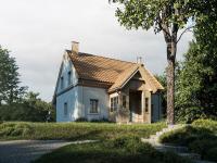Skromny, wiejski dom weekendowy