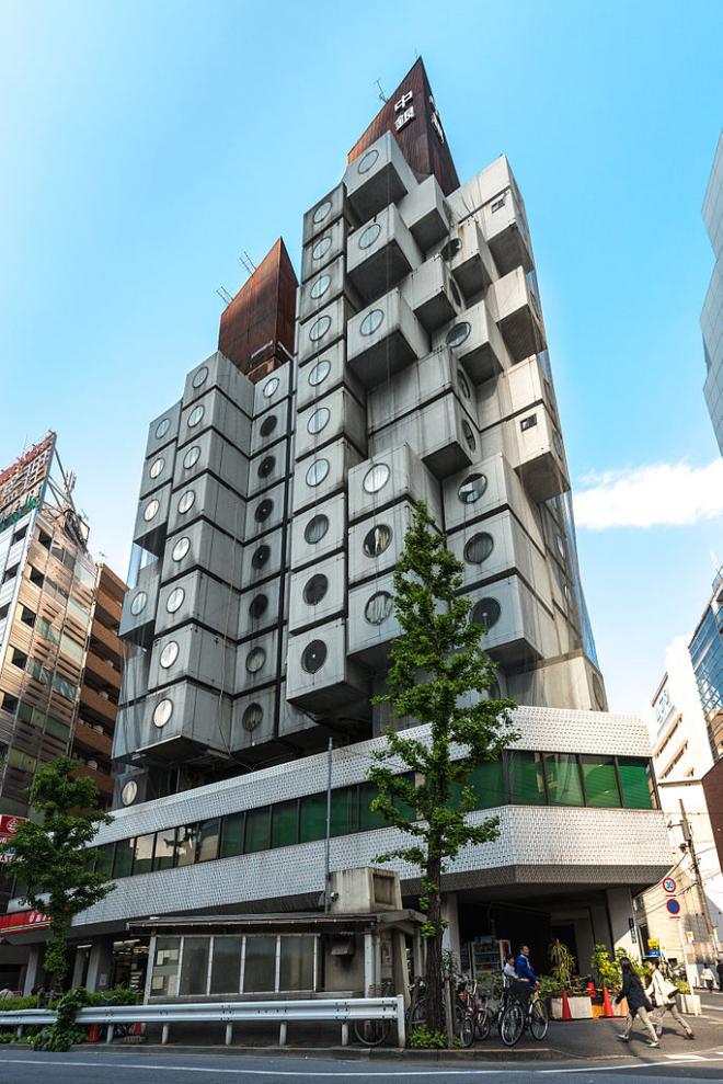 Budynek kapsułowy Nakagin w Tokio