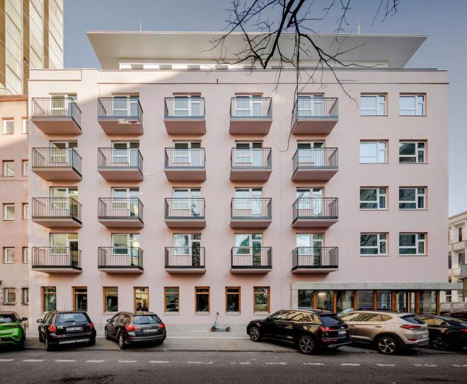 Rewitalizacja modernistycznej kamienicy przy ulicy Barbary w Warszawie