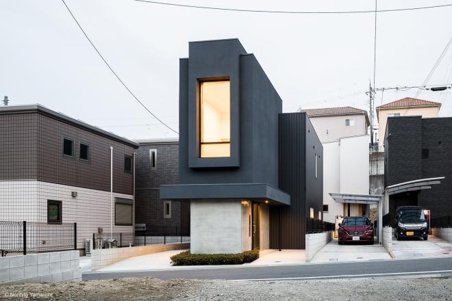 Minimalistyczny dom od FORM/Kouichi Kimura Architects 
