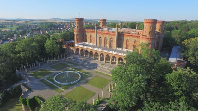 Rewitalizacja zespołu pałacowo-parkowego w Kamieńcu Ząbkowickim 