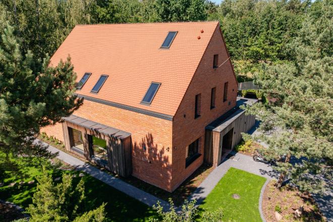 Dom nad stawem od A8 Architektura