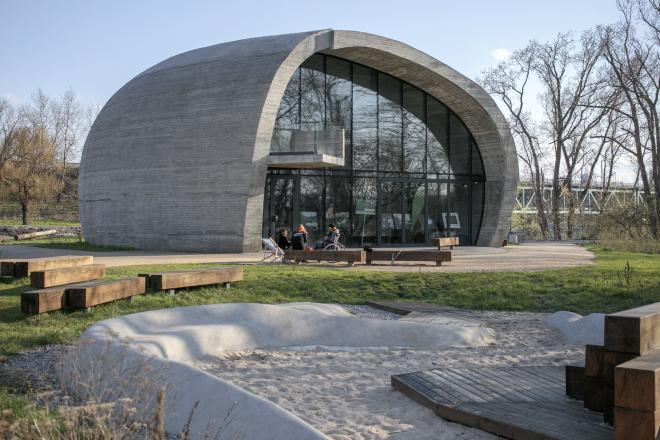Projektowanie przestrzeni publicznej: Pawilon edukacyjny Kamień