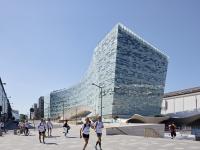 Szklany gmach Le Monde 