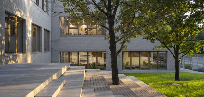 Szkoła Podstawowa nr 406 na Białołęce, projekt pracowni Bujnowski Architekci