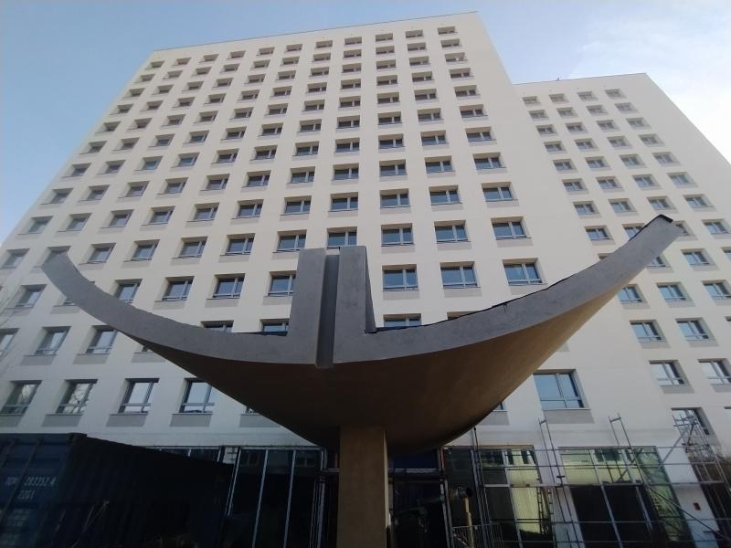 Bez pastelozy! Poznański Eskulap i powrót do modernistycznych korzeni