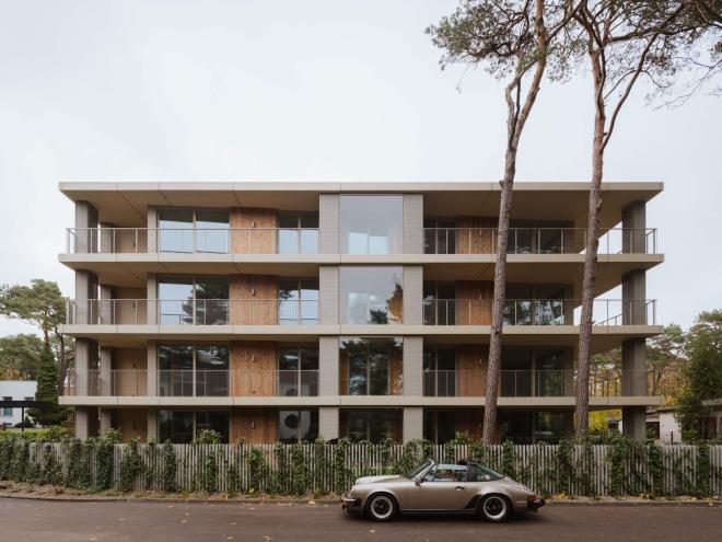 Apartamentowiec w Juracie