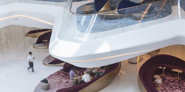 Hotel Opus w Dubaju projektu Zaha Hadid Architects