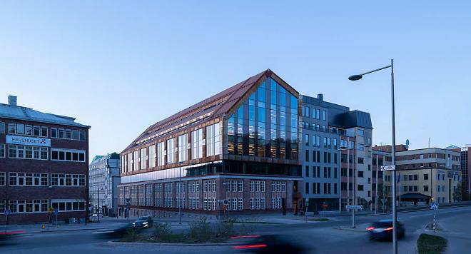 Nowoczesny biurowiec w Sztokholmie