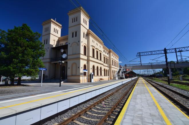 Dworzec w Węglińcu 