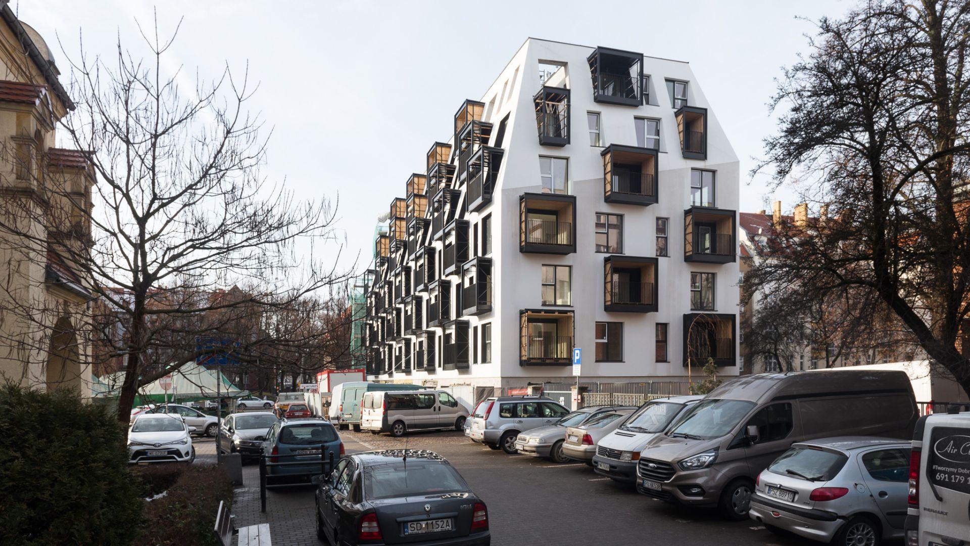 Rynek Wildecki 3 - wsp&oacute;łczesna kamienica