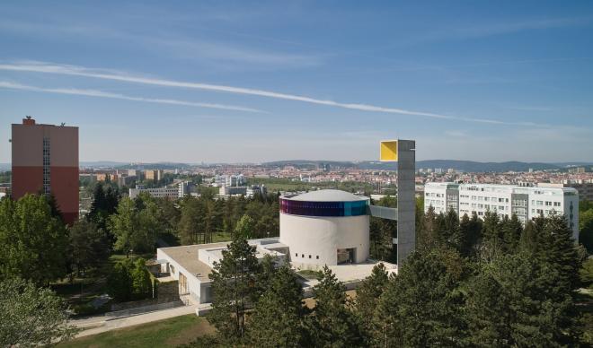 Futurystyczny projekt kościoła w Czechach