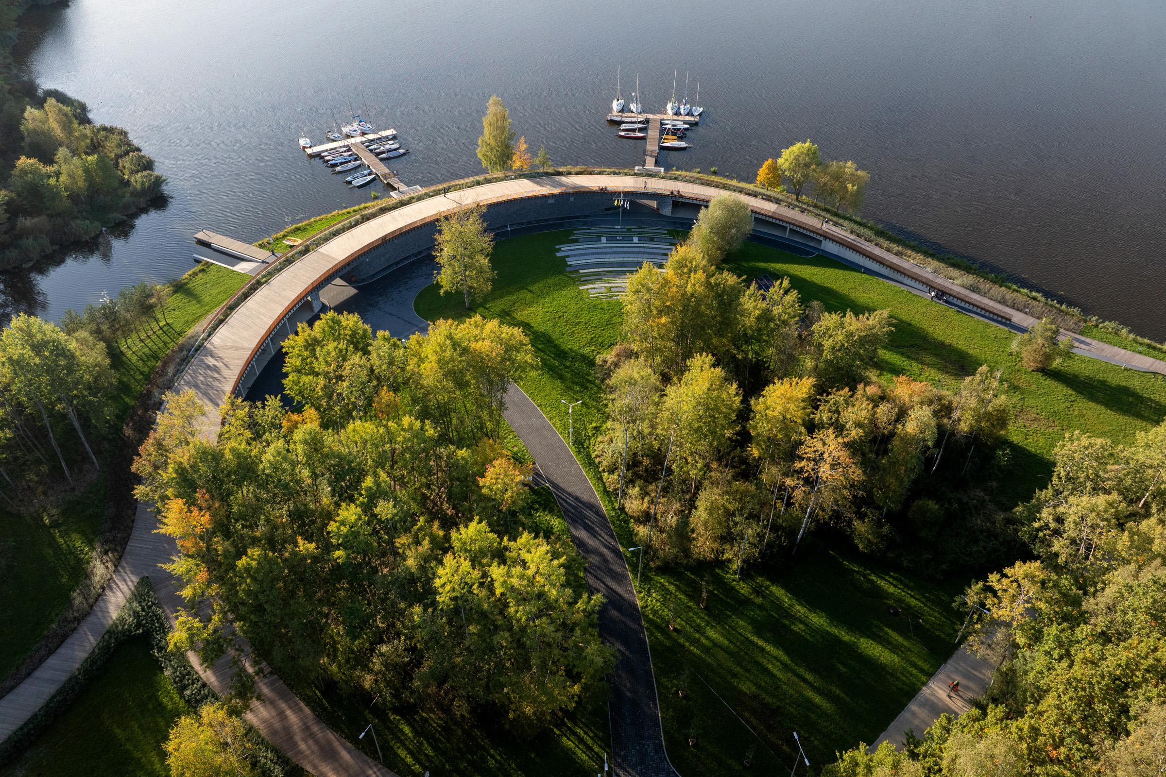 Marina żeglarska nad Jeziorem Paprocańskim w Tychach - Polska Architektura XXL 2025