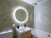 Lustra LED do łazienki - czy warto je mieć?