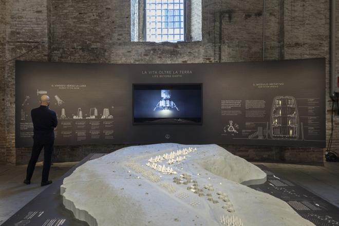 Wystawa Moon Village na Biennale Architektury w Wenecji