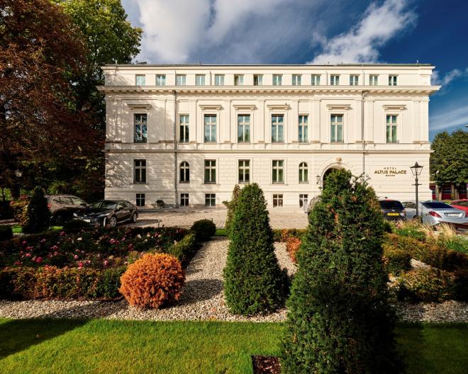 Altus Palace 