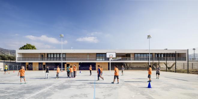 BAAS arquitectura, projekt szkoły, realizacja architektoniczna, montserrat vayreda school 