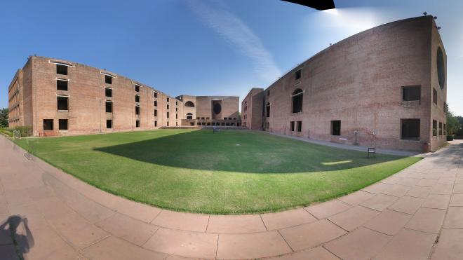 Dormitorium Indian Institute of Management w Ahmedabadzie projektu Louisa Kahna 